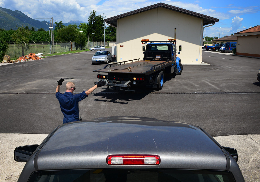 Need a Tow? Here's How to Find a Cheap Towing Service